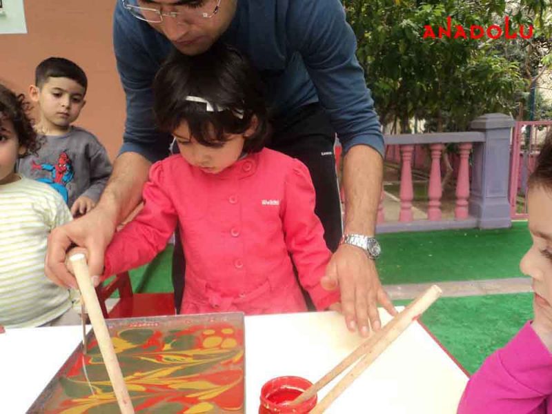 Çocuklarla Ebru Dersleri Başladı Konyada