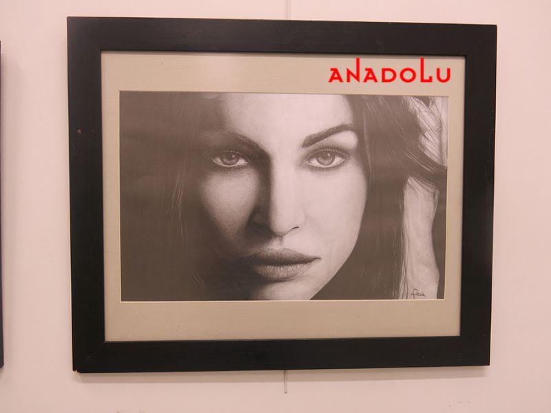 Çok Etkileyici Karakalem Çizim Çalışmaları Konyada