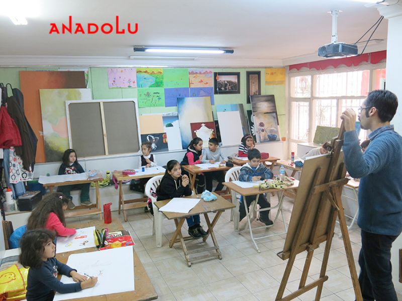 Çocuklarla Sanat Eğitimleri Devam Ediyor Konyada