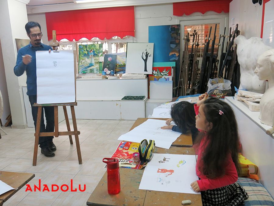Konyada Çocuklar İçin Karakalem Kursları