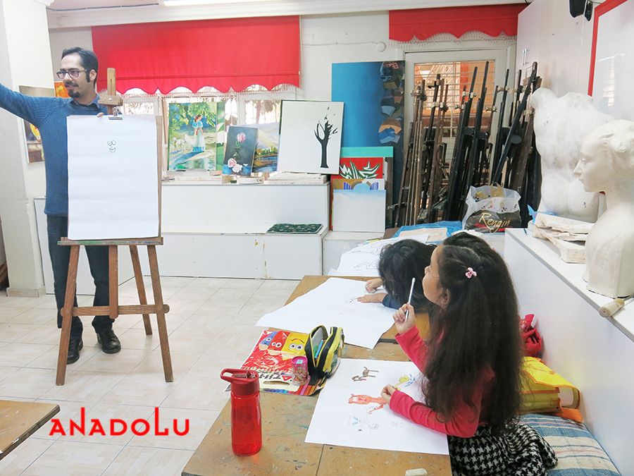 Konyada Çocuklar İçin Karikatür Eğitimleri Devam Ediyor