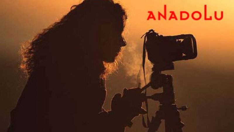 bayan fotoğraf çekiyor Konyada